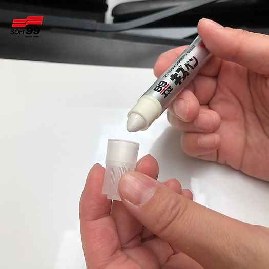 Soft99 Paint Correction Pen for White Car – AutomanPK